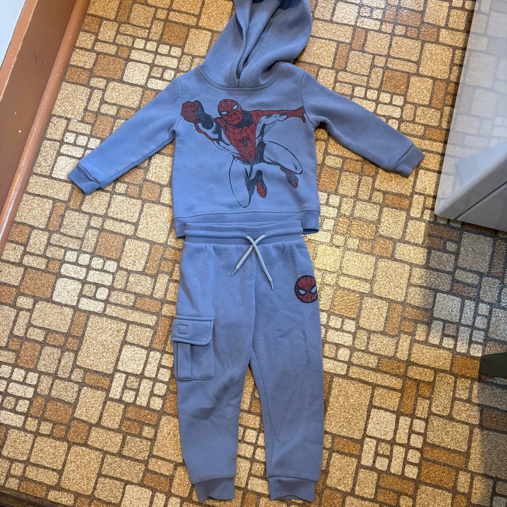Spider-Man Toddler Hoodie and Jogger Set Size 2T